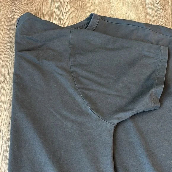 Lululemon oversized fundamental T-shirt. Size L. - Picture 3 of 6